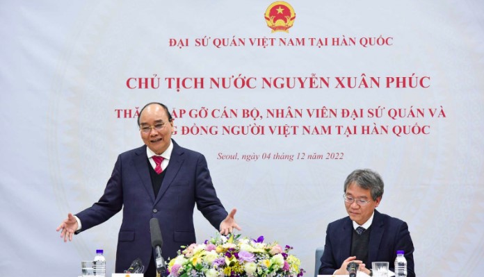 Chủ tịch nước thăm Đại sứ quán Việt Nam tại Hàn Quốc. Ảnh: Tư liệu
