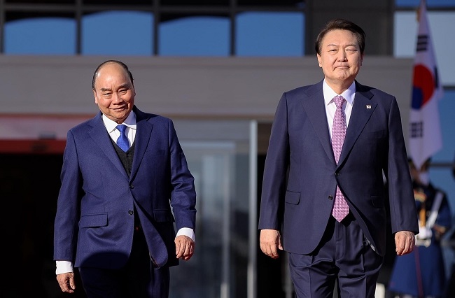 Lễ đón chính thức Chủ tịch nước Nguyễn Xuân Phúc diễn ra dưới sự chủ trì của Tổng thống Hàn Quốc Yoon Suk Yeol. Ảnh: Tư liệu
