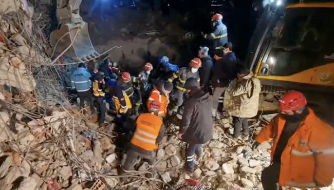 Hiện trường tìm thấy 4 thi thể sau động đất ở Thổ Nhĩ Kỳ. Ảnh: Cục Cảnh sát PCCC&CNCH
