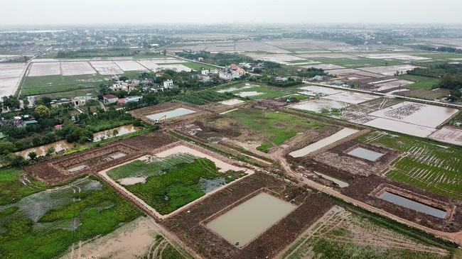 Trách nhiệm của chính quyền xã Tự Tân đến đâu khi để hộ ông Trần Văn Đông ngang nhiên phá vỡ mặt bằng đất nông nghiệp?
